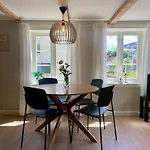 Moderne Med 2 Soverom - Naer Sentrum