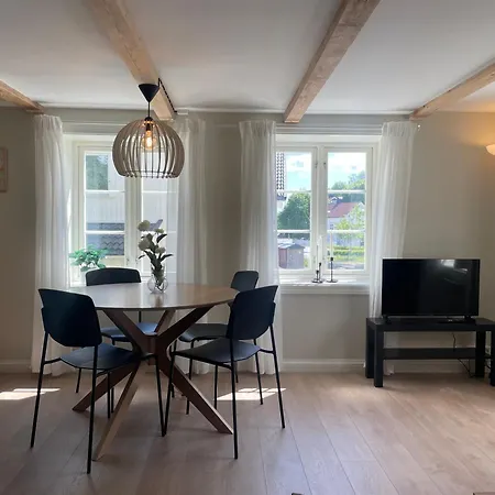 Moderne Med 2 Soverom - Naer Sentrum Apartment *