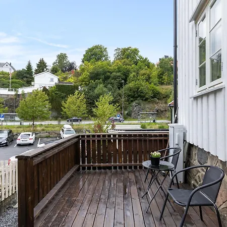 Moderne Med 2 Soverom - Naer Sentrum Arendal