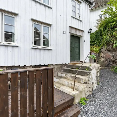 Moderne Med 2 Soverom - Naer Sentrum